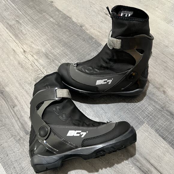 Rossignol BC7 Nordic Cross Country Ski Boots Black Thermo Adjustable Fit Cockpit - Picture 1 of 7